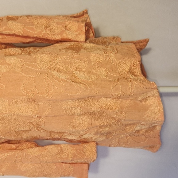 Soft Surroundings Peach Cecile Asymmetrical Floral Embroidered 3/4 Sleeve Tunic - Picture 4 of 13